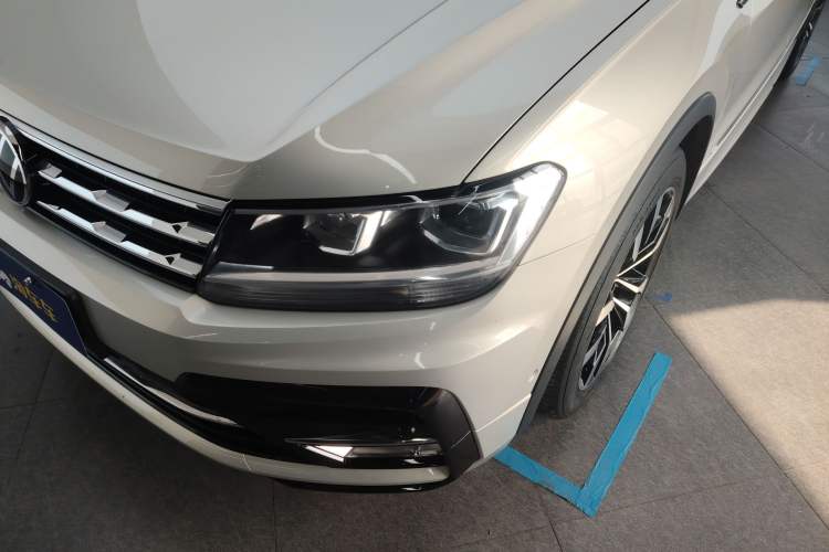 Used Volkswagen Tiguan L 2021 330TSI Automatic Two-Wheel Drive R-Line Enhanced Edition Left Front Headlight