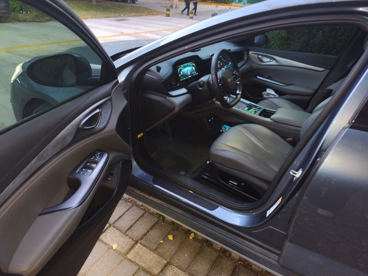 BYD Seal 2024 HONOR Edition DM-i 1.5L 121km Luxury Model — снимка 16