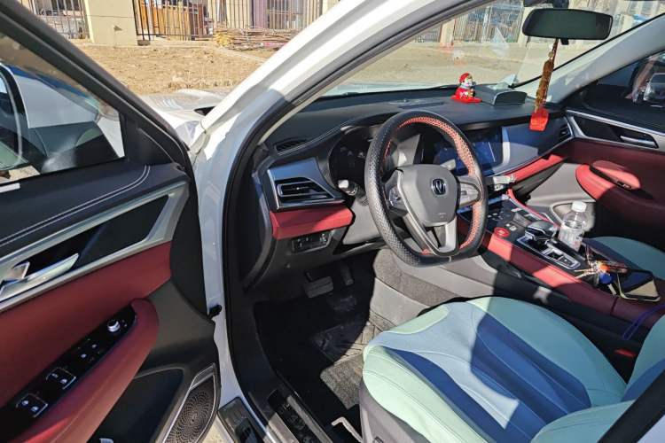 Used Changan CS85 COUPE 2021 1.5T DCT Elite Edition
