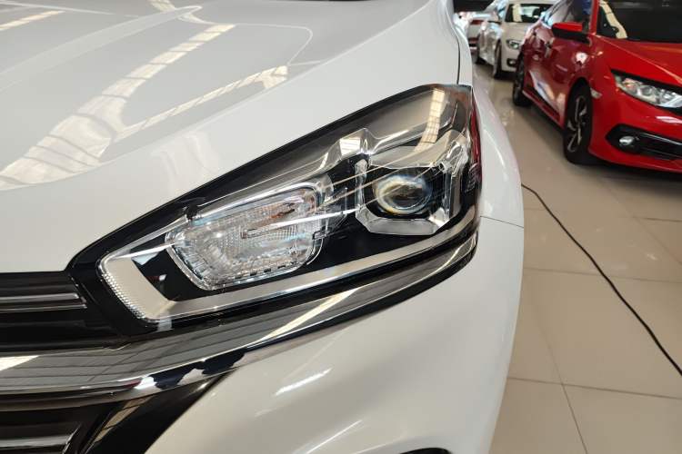 Used Chery Tiggo 8 2022 1.5 TCI Automatic Exclusive Edition 5 Seats Left Front Headlight