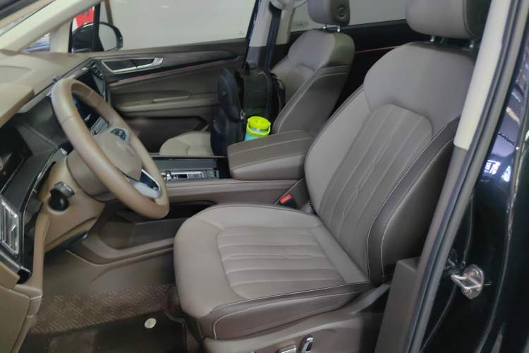 Used Volkswagen Viloran 2022 380TSI Luxury Edition
