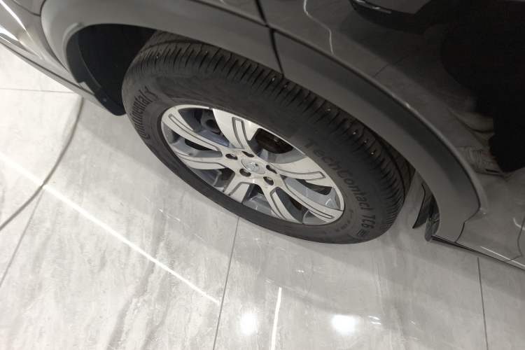 Used GAC Trumpchi GS7 2017 320T Two-Wheel-Drive Luxury Smart Connectivity Model