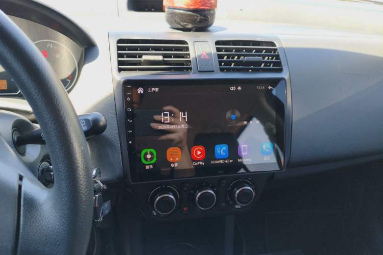 Used Suzuki Swift 2016 1.5L Automatic Fashionable Coolplay Edition Audio And AC Panel