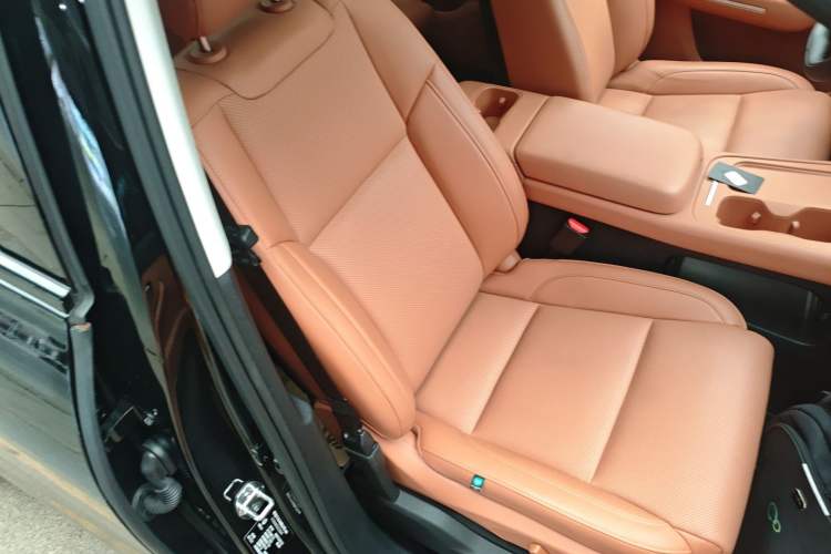 Used Leapmotor C16 2024 Range-Extended 200 Luxury Edition