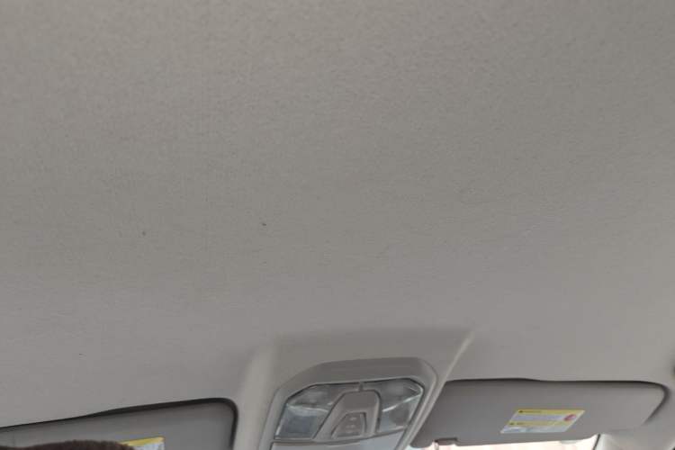 Used SAIC MAXUS T60 2017 2.0T Gasoline Automatic 4x4 High-Ride Elite Standard Cabin
