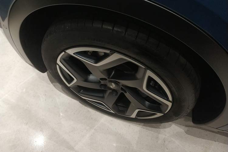 Used ONVO L60 2024 60 kWh Rear-Drive Version