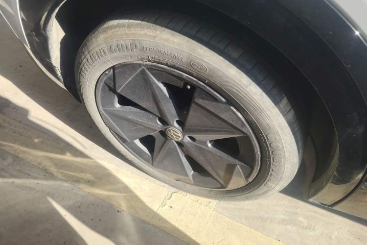 Used Volkswagen ID.UNYX 2024 Pro Long-Range Version