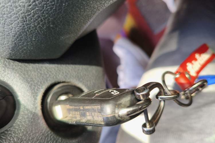 Used Volkswagen C-TREK 2017 230TSI DSG Comfort Version Vehicle Key