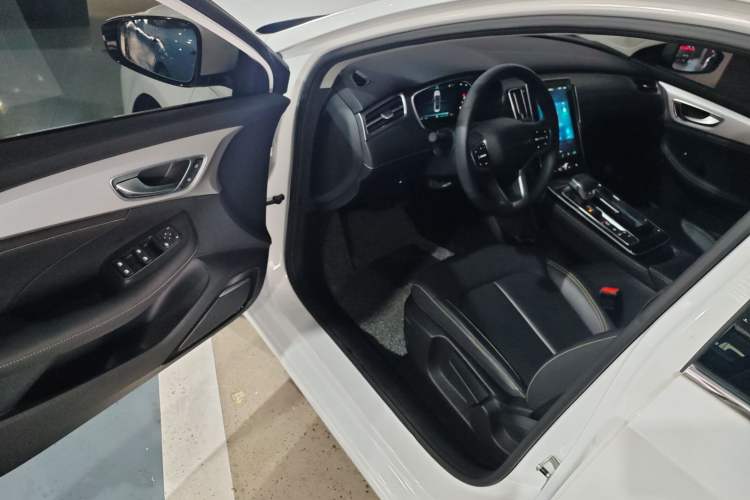 Used Roewe i6 MAX New Energy 2023 EV 420 Skyroof Special Edition