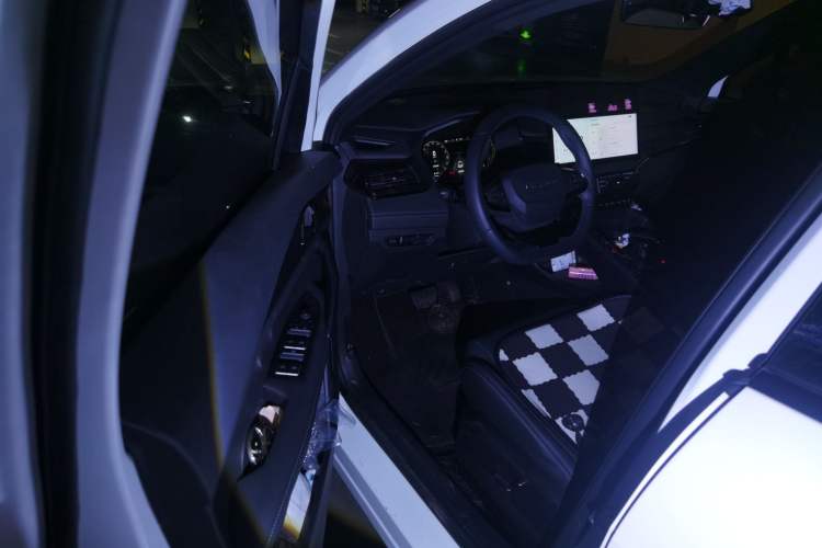 Used Lynk & Co 06 2023 Remix 1.5T JinPro
