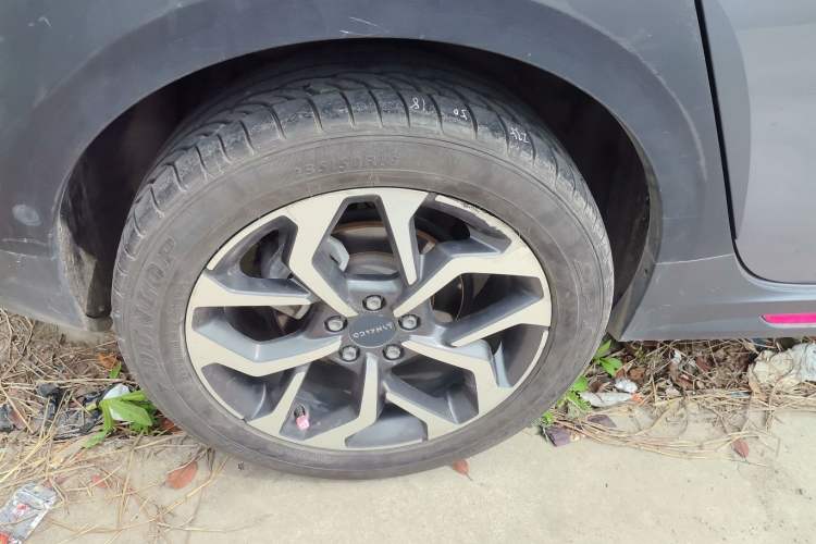 Used Lynk & Co 02 2019 1.5T DCT Two-Wheel Drive Pro Edition China VI Standard Right Rear Wheel Hub