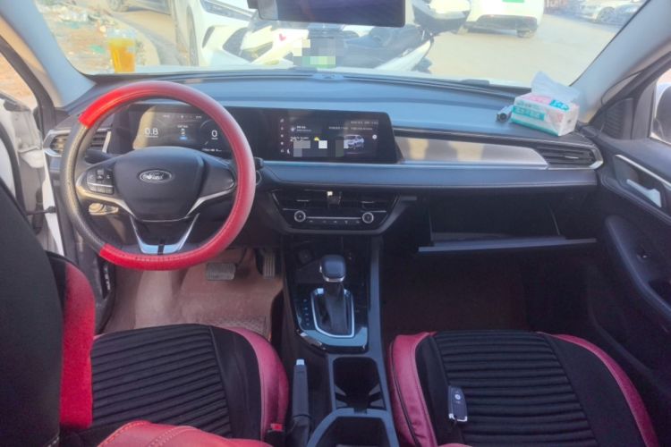 Used Ford Escort 2021 1.5L Automatic Diamond Edition Center Console