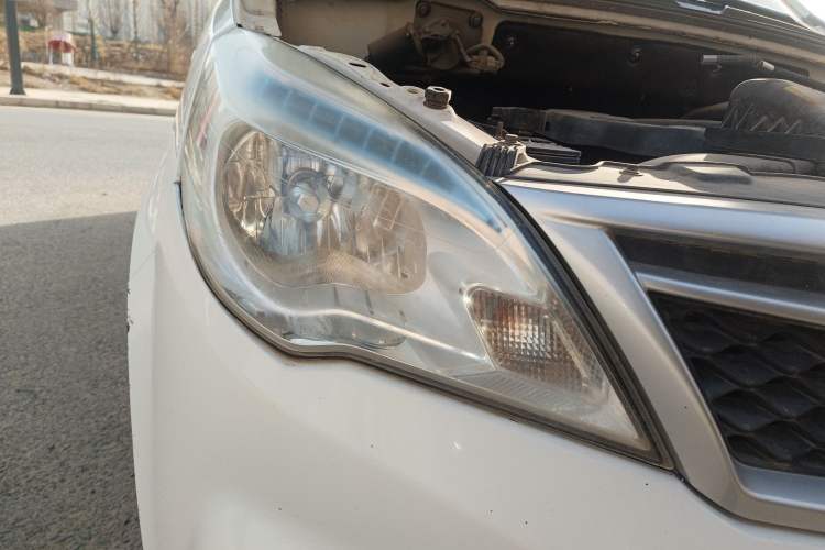 Used HYOSOW H2 2016 H2E 1.5L Elite Model BJ415B Right Front Headlight