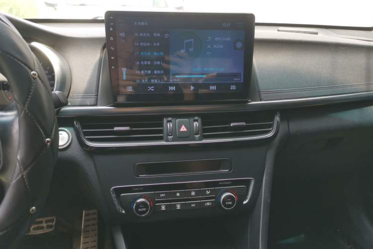 Used Kia K5 2016 2.0L Automatic LUX
