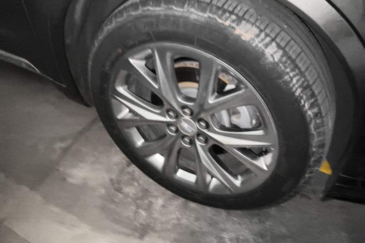 Used Cadillac XT6 2020 28T Six-Seater Luxury Sporty Enjoy-the-Comfort Safety Edition
