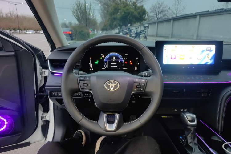 Used Toyota Camry 2024 Dual-Motor 2.0 HGVP Luxury Edition Steering Wheel