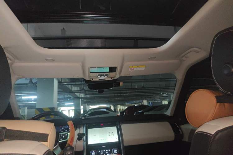 Used Land Rover Discovery 2021 360 PS R-Dynamic S
