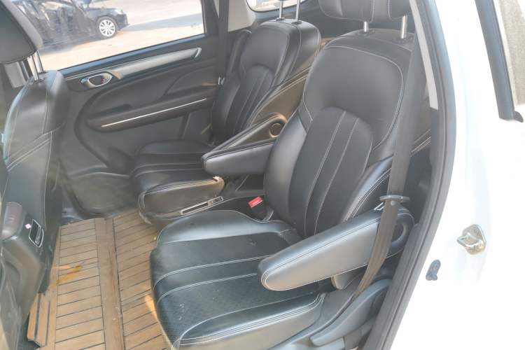 Used GAC Trumpchi M6 2021 270T DCT Elite Edition (7-seater)
