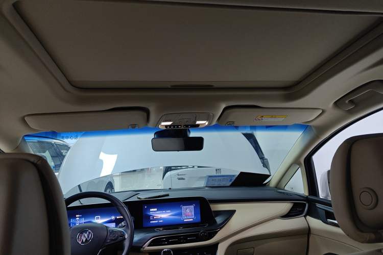 Used Buick GL8 2023 ES Lu Zun Deluxe and Yue Edition Headliner