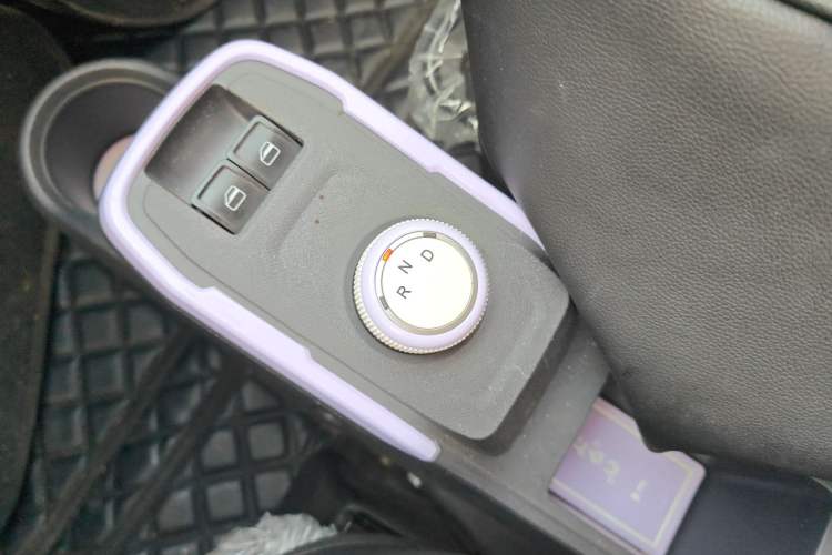 Used Chery QQ Ice Cream 2022 170km Sundae Phosphate Lithium-Ion
