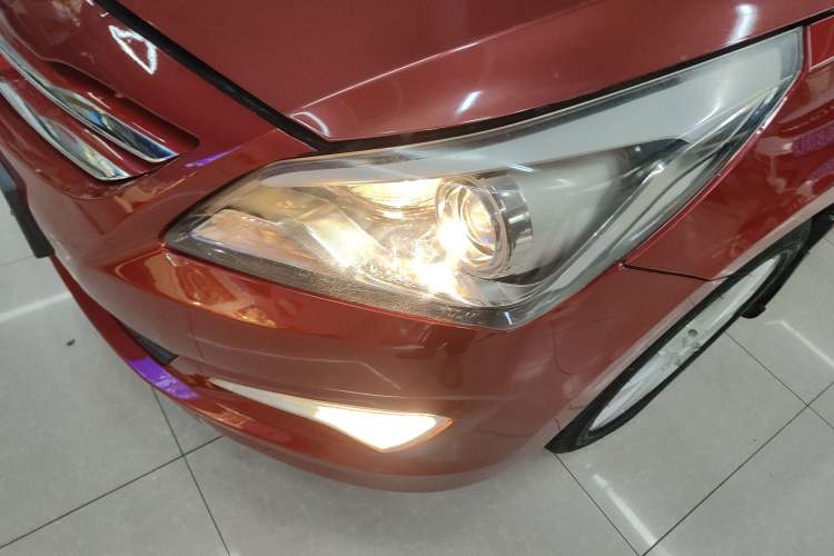Used Hyundai Verna Ray 2014 1.4L Automatic TOP