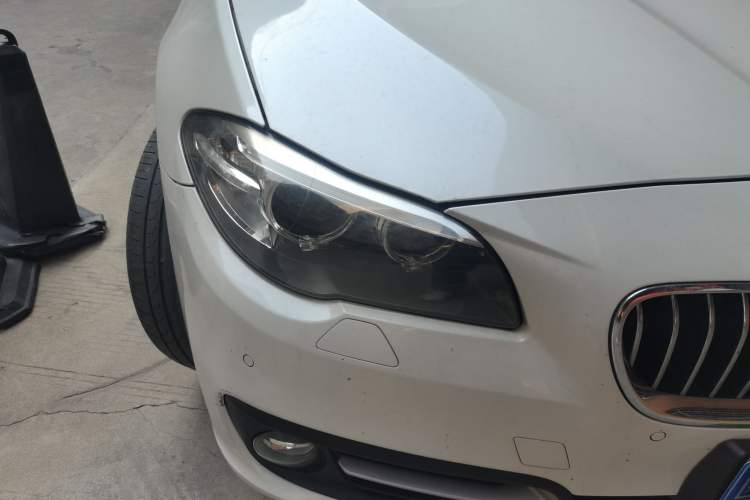 Used BMW 5 Series 2017 525Li Leading Model Right Front Headlight