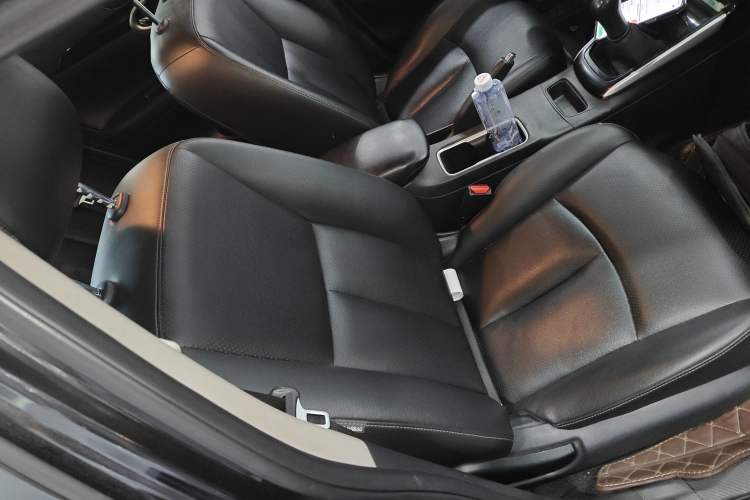 Used Nissan Sylphy 2019 Classic 1.6 XL Manual Luxury Edition Right Front Seat