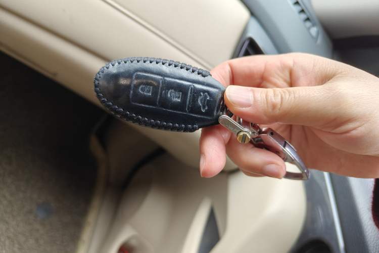 Used Nissan X-Trail 2017 2.0L CVT Comfort Edition 2WD Vehicle Key