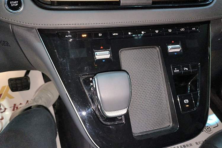 Used Hongqi HQ9 PHEV 2024 2.0T Four-Wheel Drive Business Edition Gear Lever