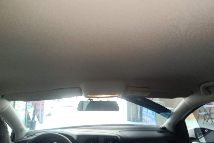 Used Volkswagen Polo 2016 1.4L Manual Fashion Model Headliner