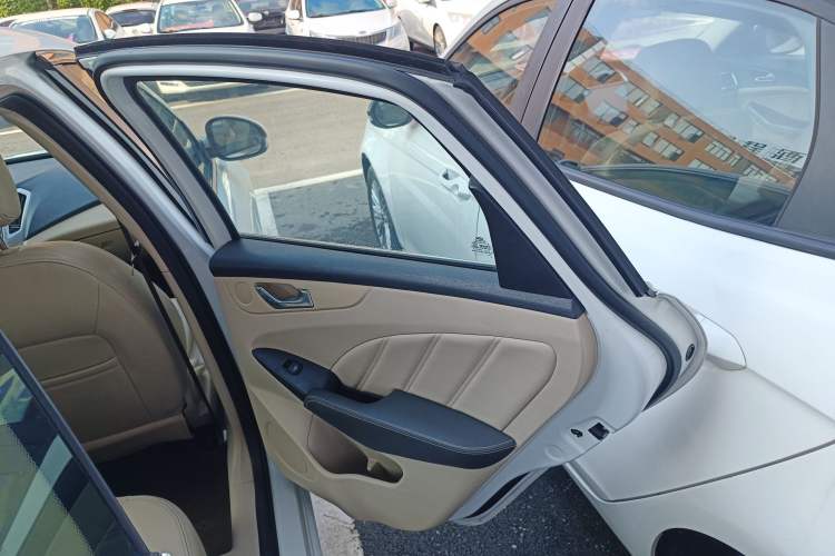 Used Chery Arrizo 7 2015 1.6L CVT ZhiShang Edition