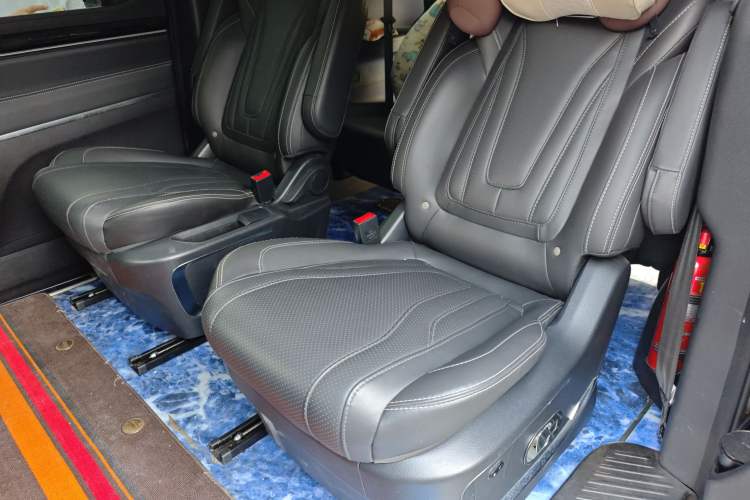 Used SAIC MAXUS G20 2021 Facelifted PLUS 2.0T Gasoline Automatic Luxury Edition