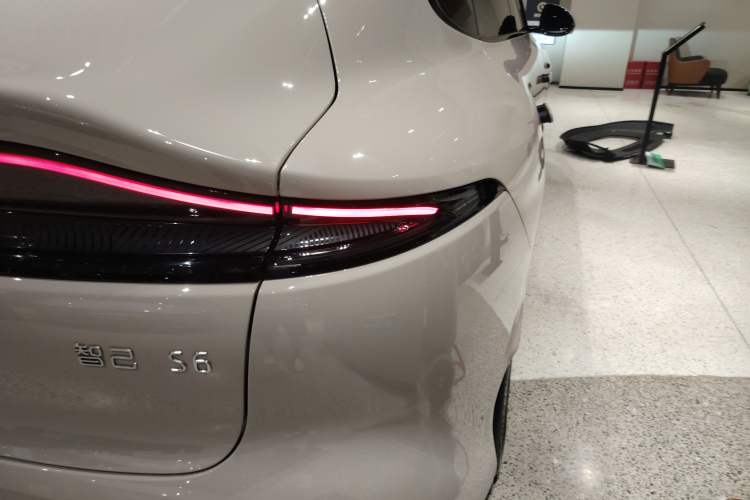 Used IM LS6 2025 Lingxi Intelligent Driving Edition Exterior 3