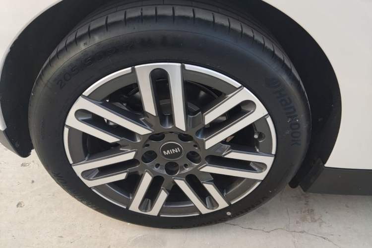 Used MINI Electric COOPER 2024 456km COOPER E Classic Edition
