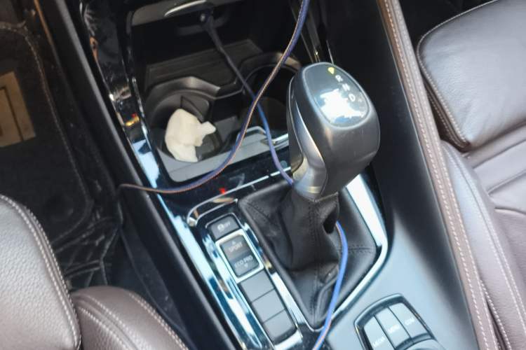 Used BMW X1 2018 sDrive18Li Luxury Model Gear Lever