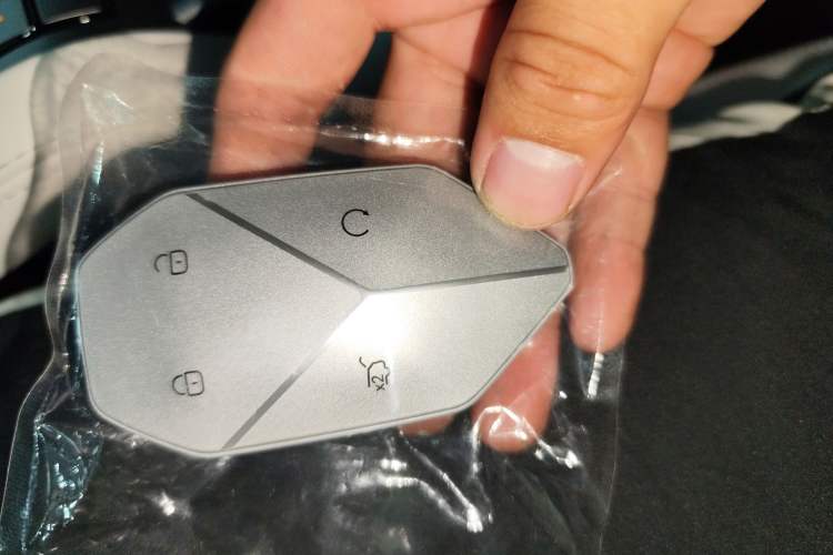 Used Formula Leopard Titanium 3 2025 501 km Range Rear-Wheel Drive Intelligent Driving Max Edition
