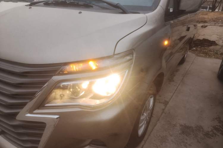 Used FORTHING Lingzhi 2023 M5L 1.6L Base Model 5 Seats
