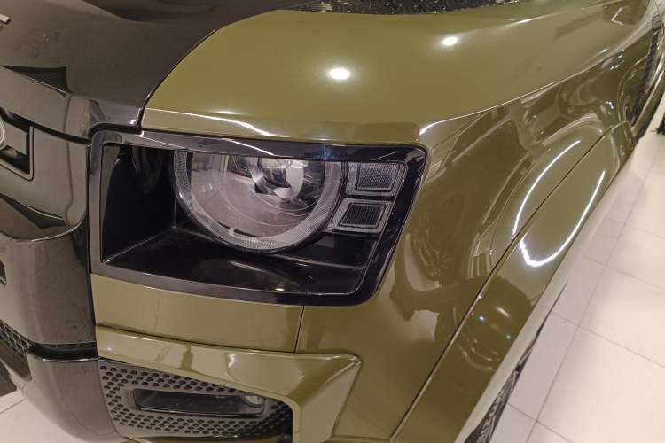 Used Land Rover Defender 2023 Facelift 90 3.0T P400 XS
