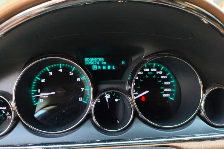 Used Buick Enclave 2014 3.6L Two-Wheel Drive Elite Comfort Version
