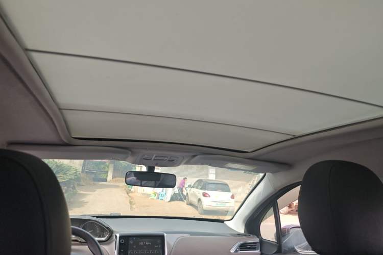 Used Peugeot 2008 2014 1.6L Automatic Fashion Edition