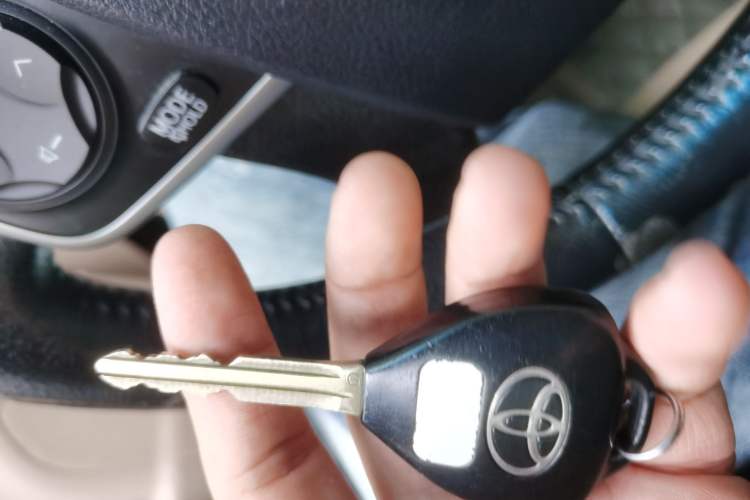 Used Toyota Camry 2013 2.0G Comfort Edition Vehicle Key