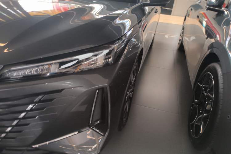 Used CHANGAN Eado PHEV 2025 Smart New Blue Whale 145KM Battleship Edition