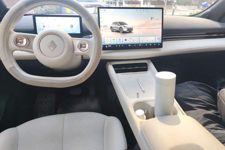 Used Baojun Yunhai 2024 600km Pure Electric Version
