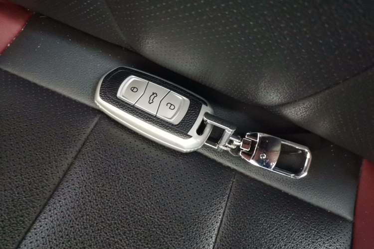 Used Geely Auto Vision X3 2021 PRO 1.5L CVT Deluxe Model
