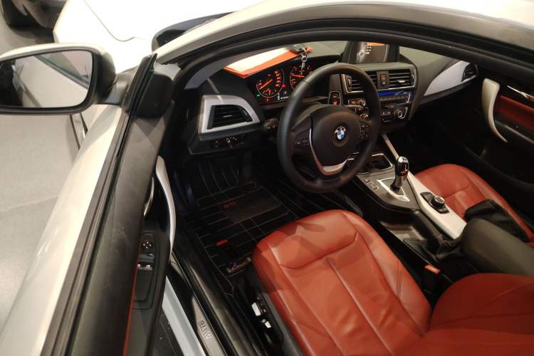 Used BMW 2 Series 2014 220i Leading Model