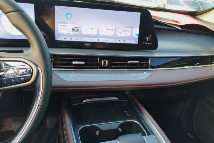 Used Chery Tiggo 8 PRO 2024 Champion Edition 390T Two-Wheel Drive Aoshi Version 7 Seats