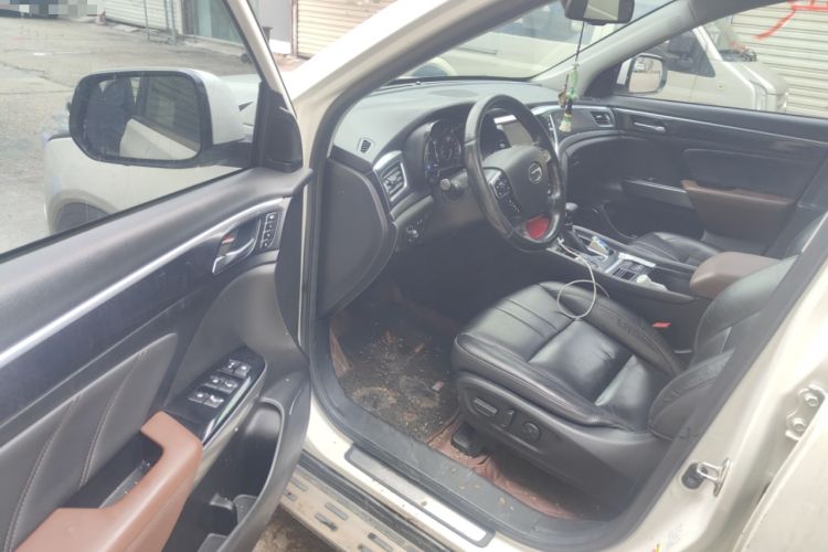 Used GAC Trumpchi GS7 2017 320T Two-Wheel-Drive Luxury Smart Connectivity Model