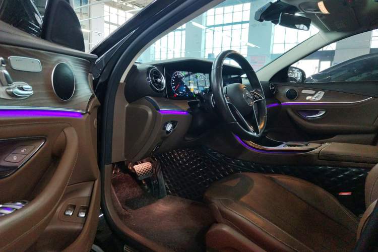 Used Mercedes-Benz E-Class New Energy 2021 E 350 e L Plug-in Hybrid Sedan Driver Seat