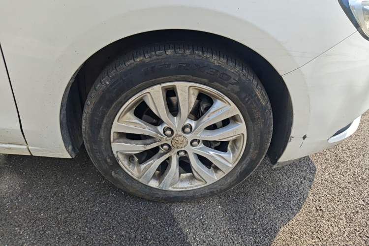 Used Buick GT 2019 15T Dual-Clutch Connected Elite Model China VI Right Front Wheel Hub