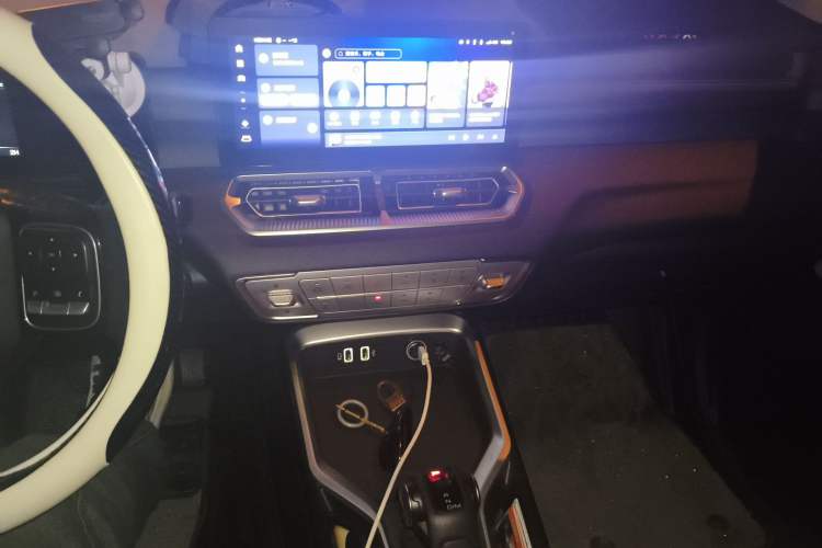 Used Haval H5 2023 2.0T Automatic All-Wheel Drive LinkedIn Gasoline Audio And AC Panel